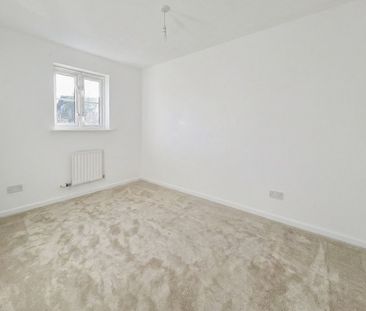 Bentley Drive, CM17, Harlow - Photo 2