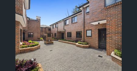 Stunning Brand New 4-Bedroom Townhouse - Photo 4