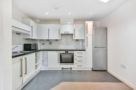 1 bedroom flat to rent - Photo 5