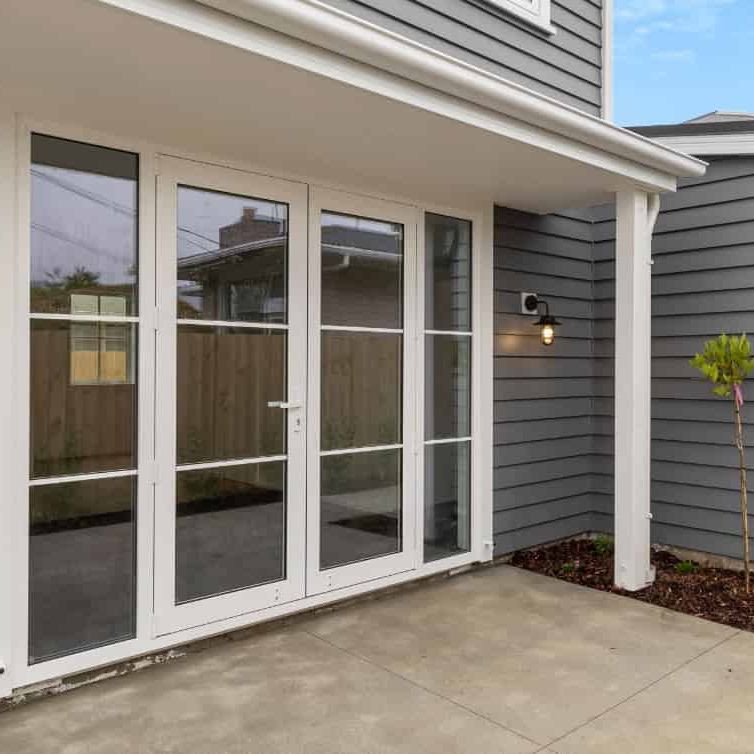 2 Bedroom Townhouse with Garage - Photo 1