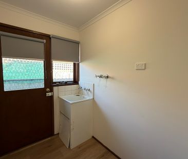 5 Camdale Close, Hampton Park VIC - Photo 6