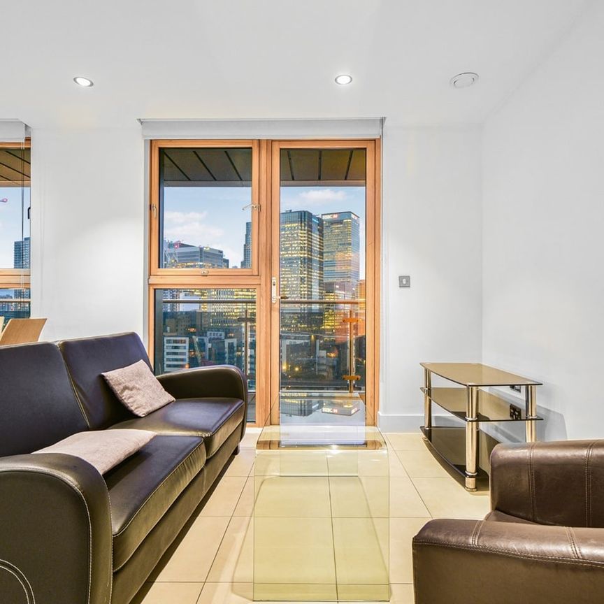 2 Bed Flat, Streamlight Tower, E14 - Photo 1