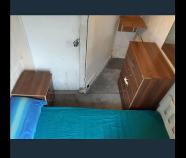 Room in a Shared House, Whitburn Avenue, B42 - Photo 2