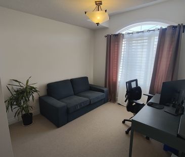 For Lease - 21 Bowkett Drive, Richmond Hill, Ontario - Photo 4
