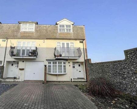 Commercial Road, Eastbourne, BN21 - Photo 2