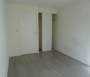Location Appartement 2 pièces 39m² ORLEANS 45000 - Photo 2