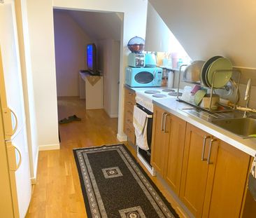 Liten och charmig etta högst upp i huset – centrala Sala! - Foto 3