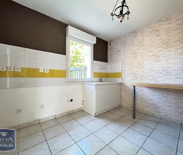 Location Appartement 3 pièces 64m² FONTENAY LE COMTE 85200 - Photo 6