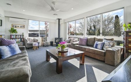 Havelock North - 3 Bedrooms - Photo 4