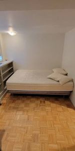 1 furnished bedroom in 2 bedroom apartment - Photo 3