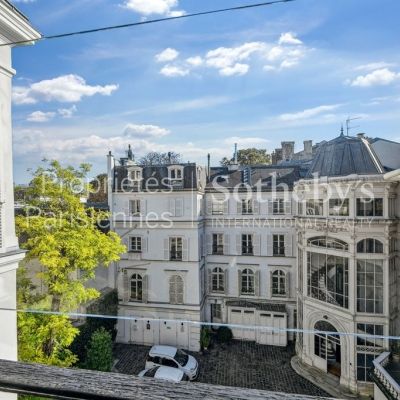 Appartement à louer à Paris 8Ème - Photo 1