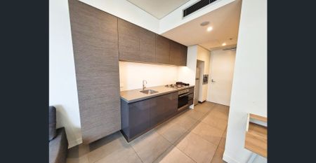 Bright 1 bedroom close to station-OVO - Photo 5