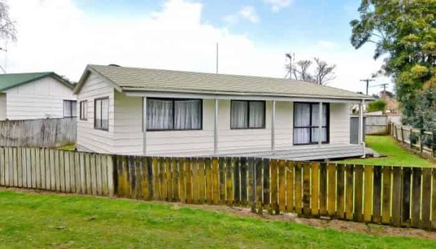 Get in quick - Photo 1