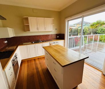 COASTAL LIVING CLOSE TO THE BLUFF - Photo 4