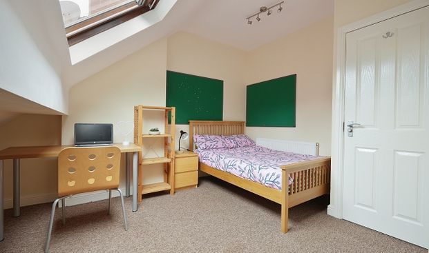 Gorgeous 4 bedroom property - Photo 1