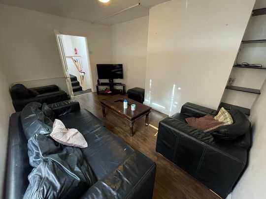 4 bedroom house share to rent - Photo 1