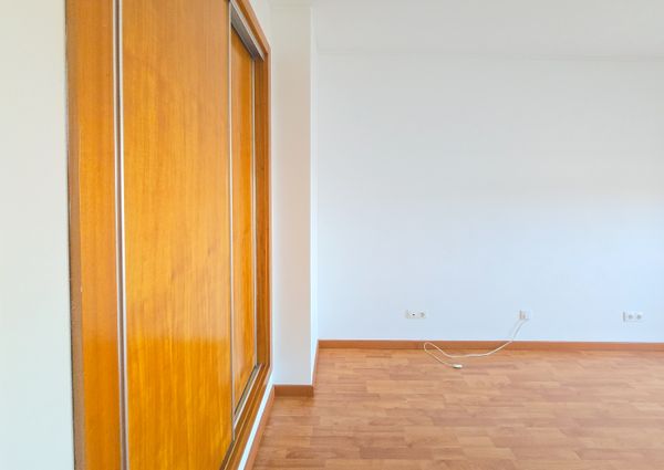 1 bedroom flat with two terraces next to Glicinias!