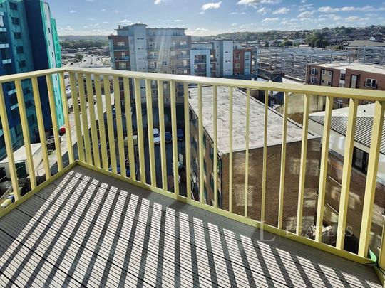 2 bedroom apartment to rent The Hive - Oxford Road - Central Luton - Furnished - 2 bedroom 2 bathroom - New Development - Photo 1