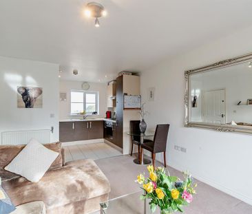 2 bedroom flat to rent - Photo 1