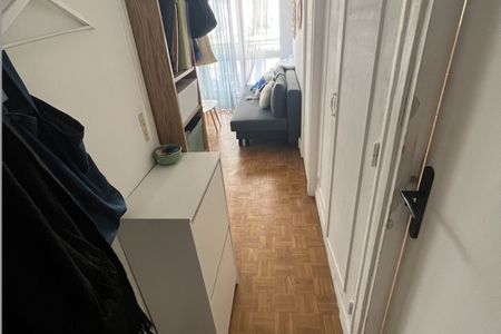 Paris 18 Studio meublé avec alcove nuit et balcon - Photo 3