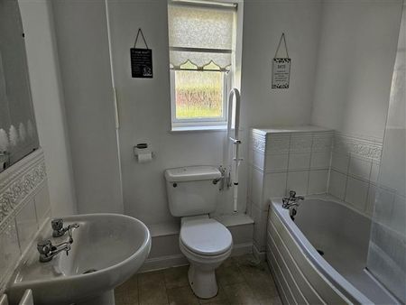 The Wickets, Middlesbrough, Marton-In-Cleveland - Photo 5