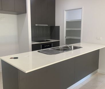 Modern home with waterfront views - Photo 5