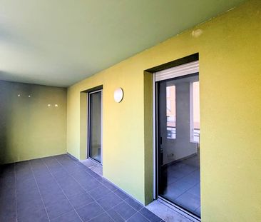 AIX LA DURANNE APPARTEMENT T2 TERRASSE, - Photo 2