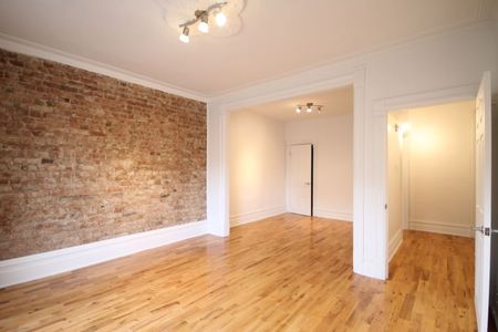 - HOMA- 4 1/2 (possibilité 3 chambres) avec pièces doubles - À LOUER - Photo 2