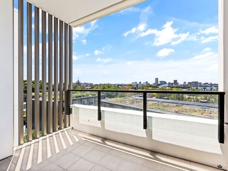 Stunning One Bedroom Apartment In Park Sydney - Photo 2