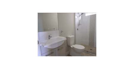 Near New 4 Bedroom Double storey Home in Great Location - Photo 2