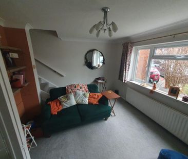 2 bedroom semi-detached house to rent - Photo 6