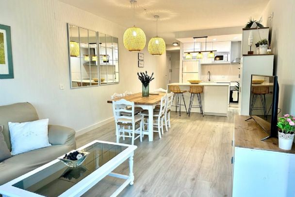 2 Bedroom Apartment For Rent in La Duquesa, Málaga - Photo 1