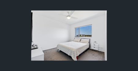 13/101 Pohlman St, Southport, Qld 4215 - Photo 4