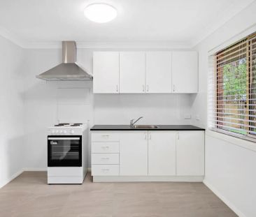 “Fresh & Cosy Studio- All Bills Included!” - Photo 2