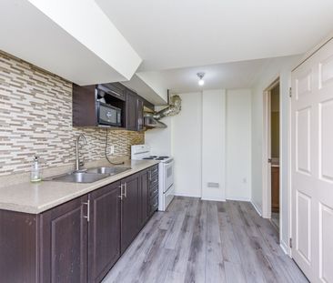 For Lease - 3 Locarno Street, Brampton, Ontario - Photo 6