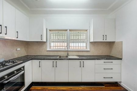 4 Lima Street, Greenacre NSW - Photo 4