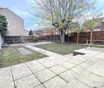 2 bedroom semi-detached bungalow to rent - Photo 4