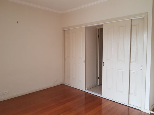195 Parer Road, Airport West VIC 3042 - Photo 1