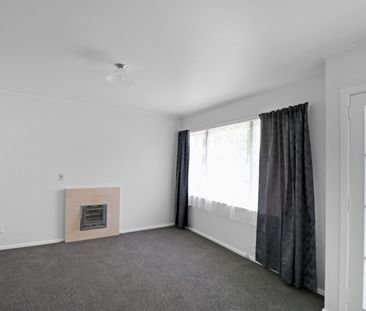 CENTRAL FLAT FERGUSSON DRIVE - GREAT LOCATION - Photo 3