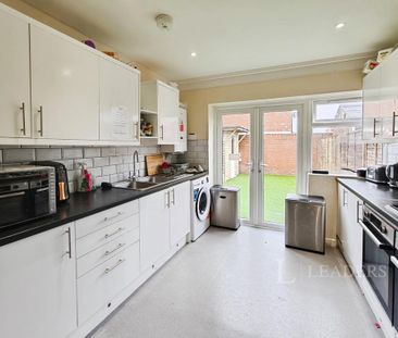 House share to rent - Photo 3