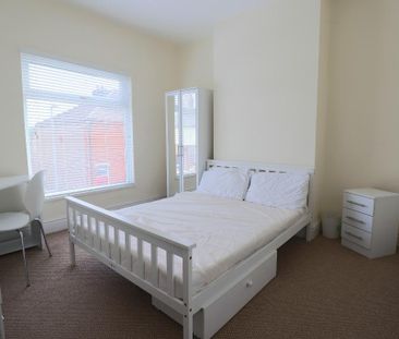 4 bedroom terraced house to rent - Photo 6