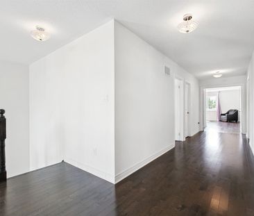 For Lease - 309 Gibson Circle, Bradford West Gwillimbury, Ontario - Photo 3