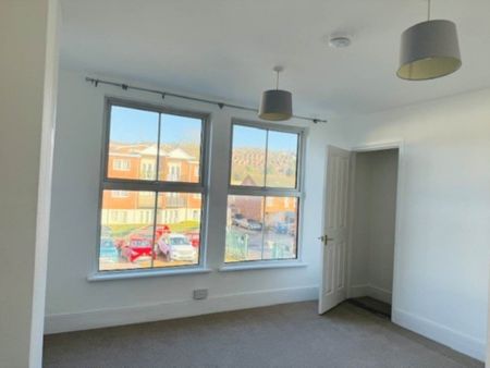 Lindsay Avenue, High Wycombe - Photo 5