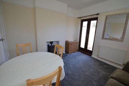 3 bedroom terraced house to rent - Photo 3