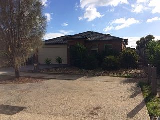 THREE BEDROOM HOUSE - Photo 5