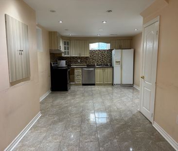 For Lease - 5689 Sidmouth Street Unit# Lower, Mississauga, Ontario - Photo 4
