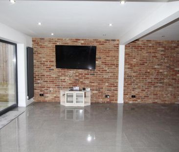4 bedroom house to rent - Photo 3