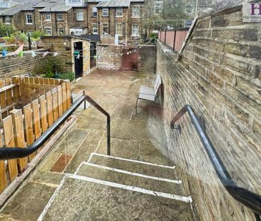 3 bedroom terraced house to rent - Photo 3