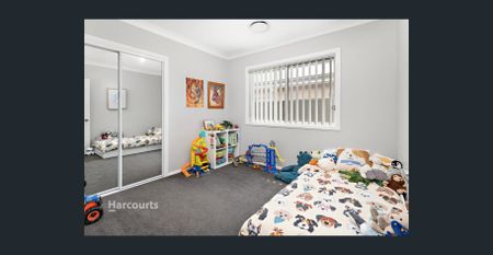 4 Bedrooms, 2 Bathrooms, Single Garage - Photo 4