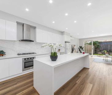 96B Windella Crescent, Glen Waverley VIC 3150 - Photo 3